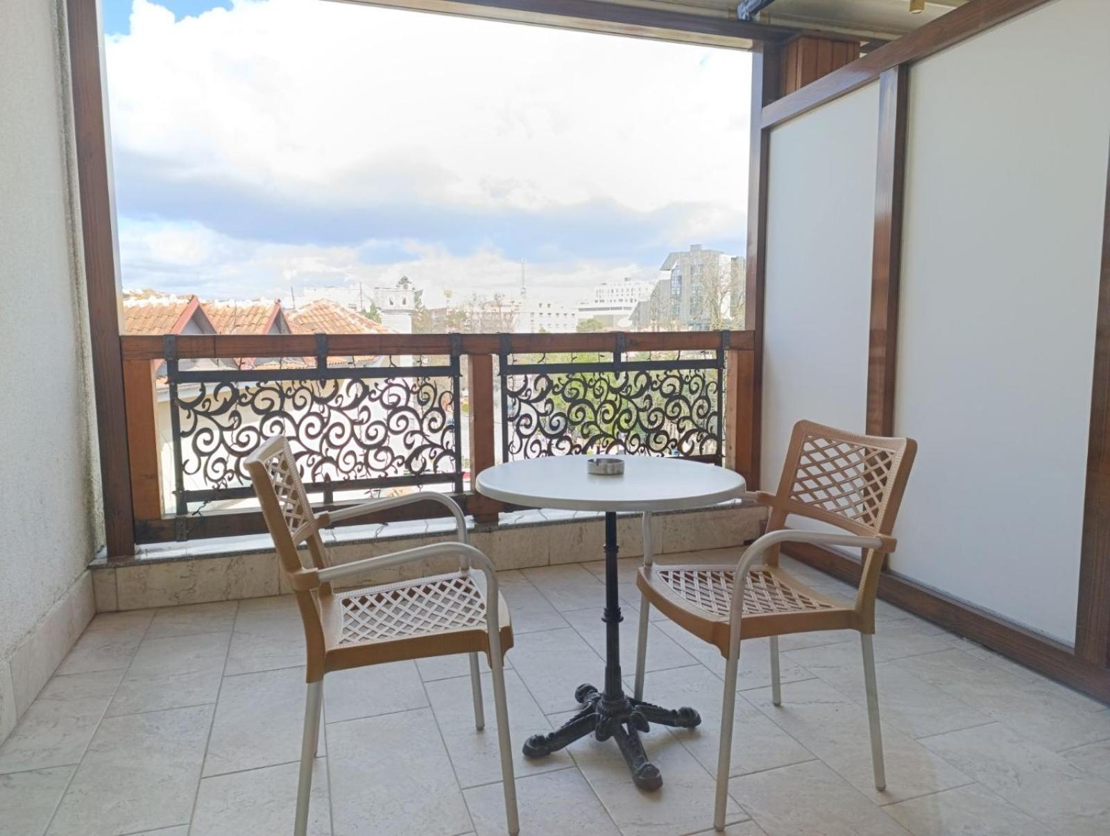 Hotel Happy Gjakova Экстерьер фото